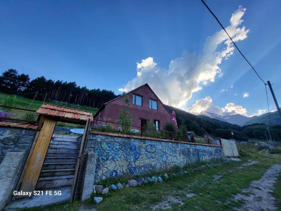 Peak House Villa Kazbegi Exterior foto