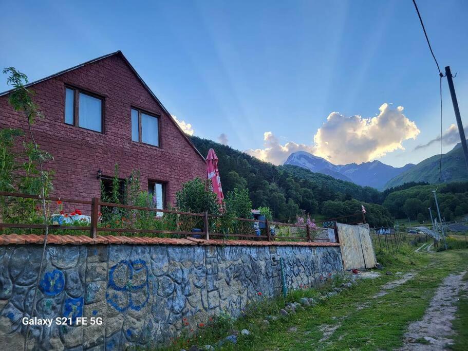 Peak House Villa Kazbegi Exterior foto
